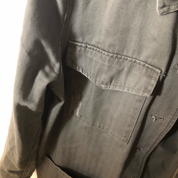 Army green button up light jacket! - Picture 3 of 6